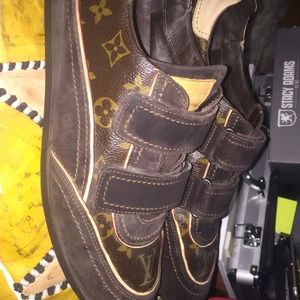 Louis Vuitton Velcro’s. Size 8.5 men’s.